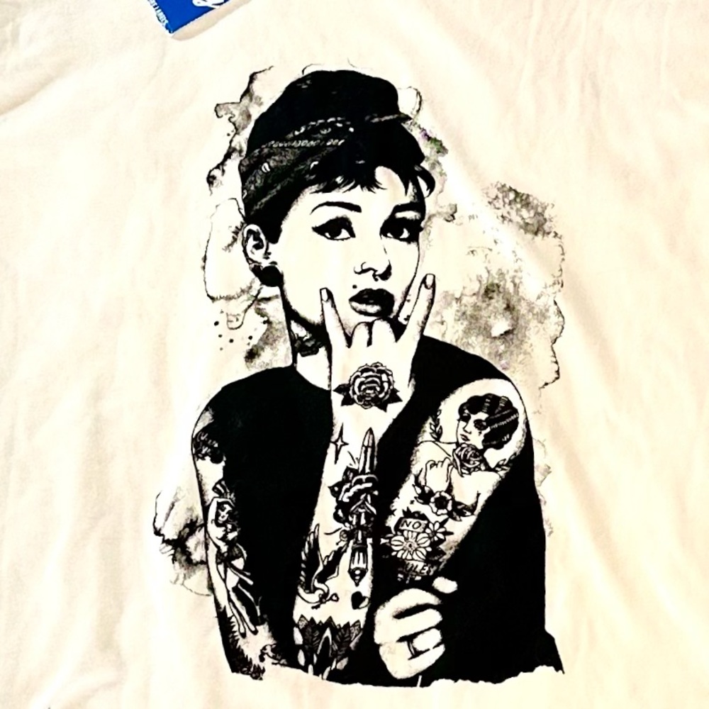 NWT Pampling Audrey Women’s T-Shirt Sz L/XL S1